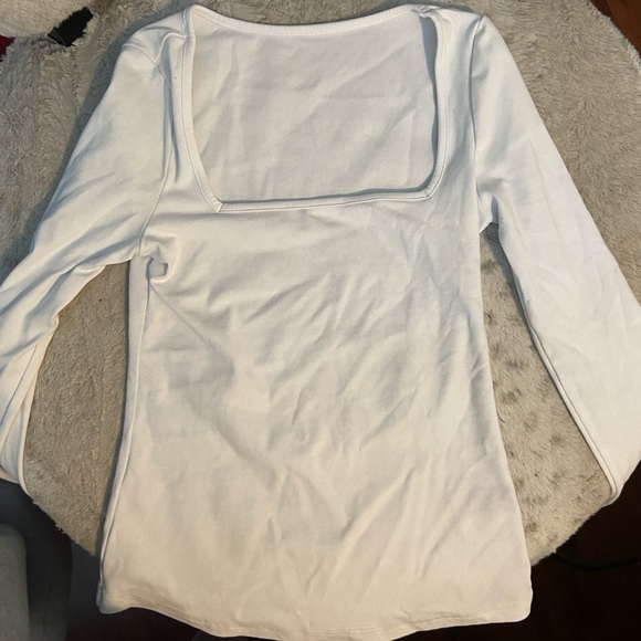 simple square neckline long sleeve shirt - Picture 2 of 3